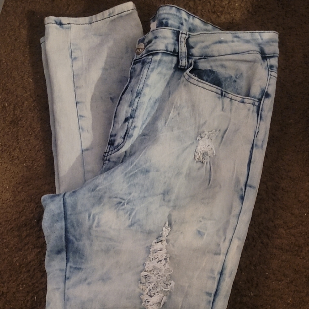 Stylish Blue Distressed Women Jeans